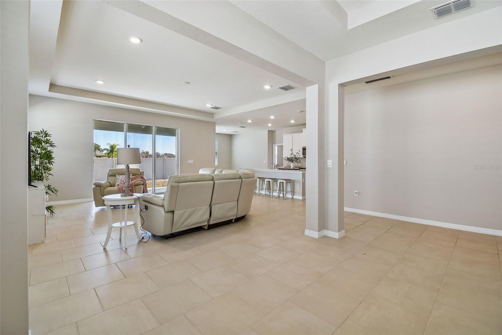 Image 28 of 67 For 12436 Shining Willow Street