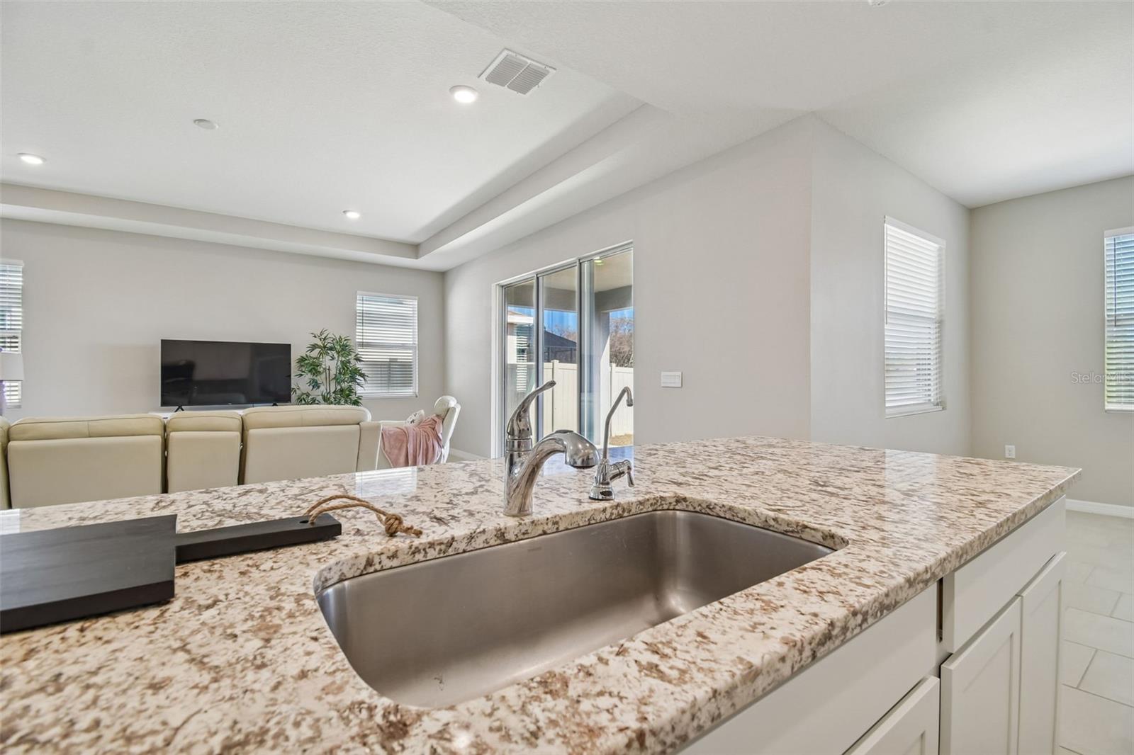 Image 31 of 67 For 12436 Shining Willow Street