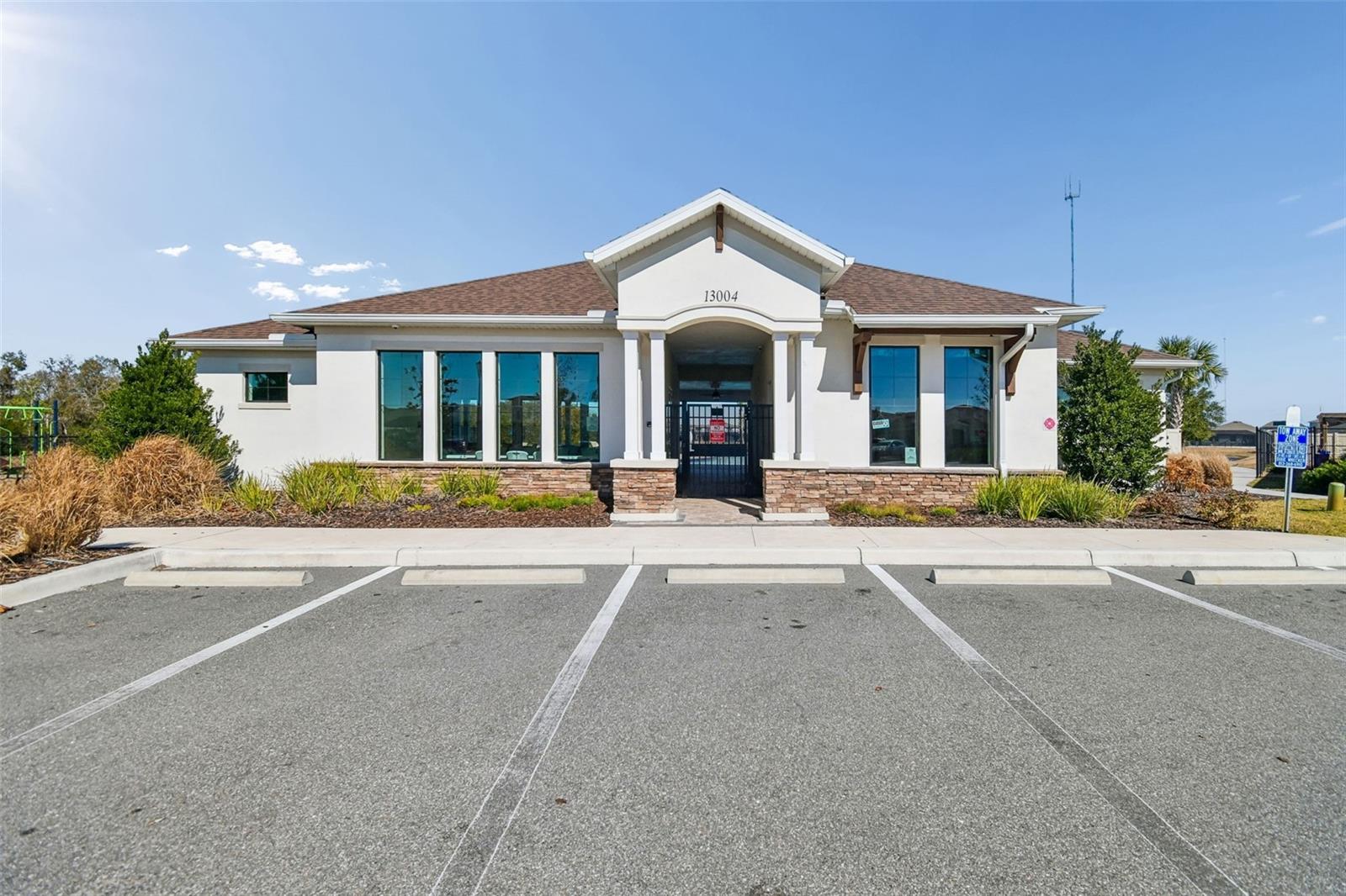 Image 57 of 67 For 12436 Shining Willow Street