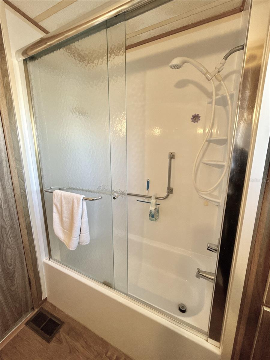 Image 11 of 29 For 672 Mount Piney Avenue Ne 699