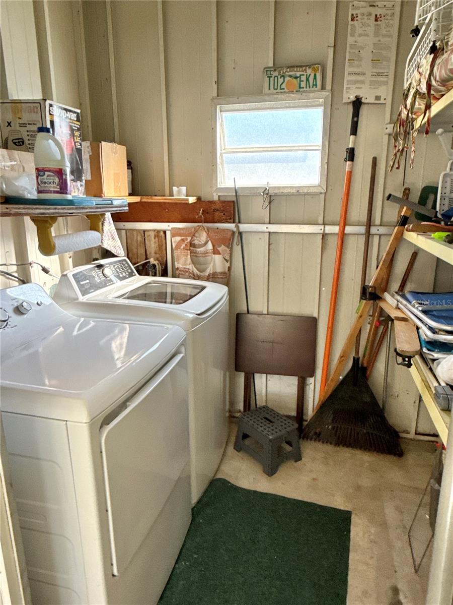 Image 19 of 29 For 672 Mount Piney Avenue Ne 699