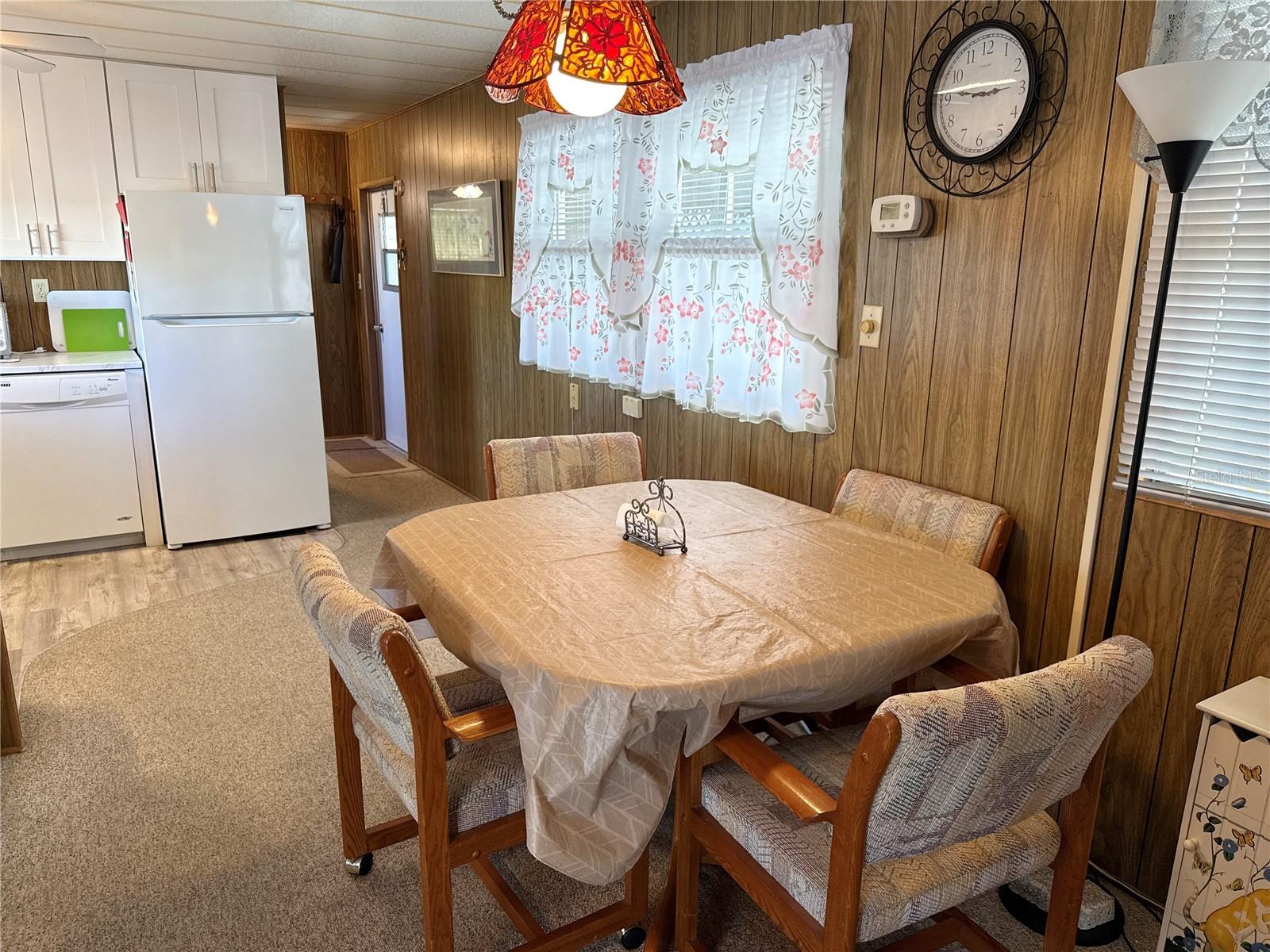 Image 6 of 29 For 672 Mount Piney Avenue Ne 699