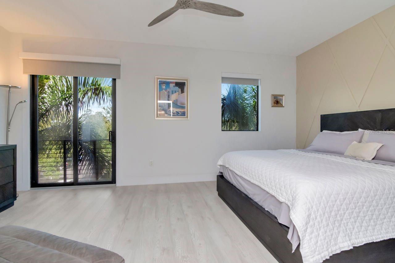 Listing photo id 28 for 2810 Barcelona Street