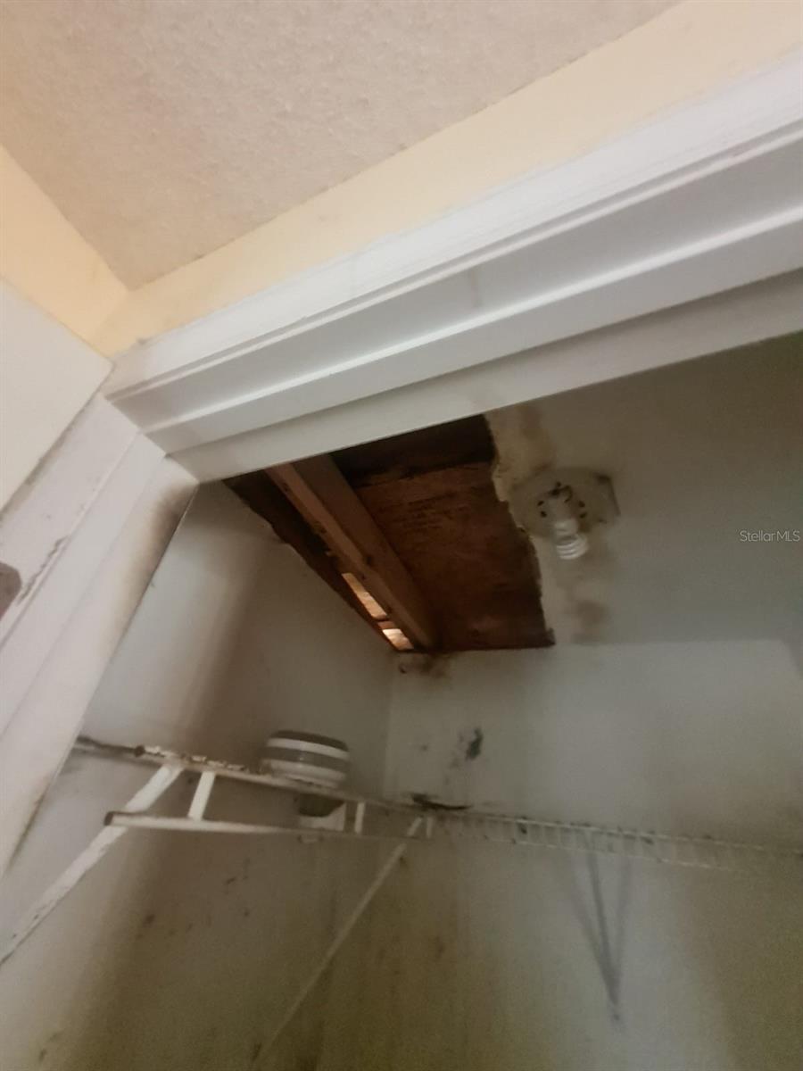 Image 17 of 33 For 5241 67th Street N