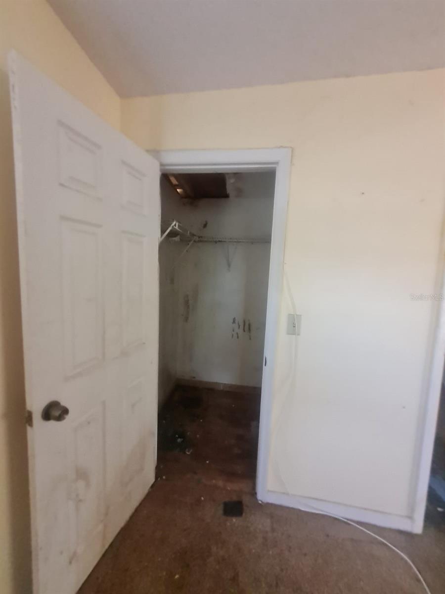 Image 18 of 33 For 5241 67th Street N