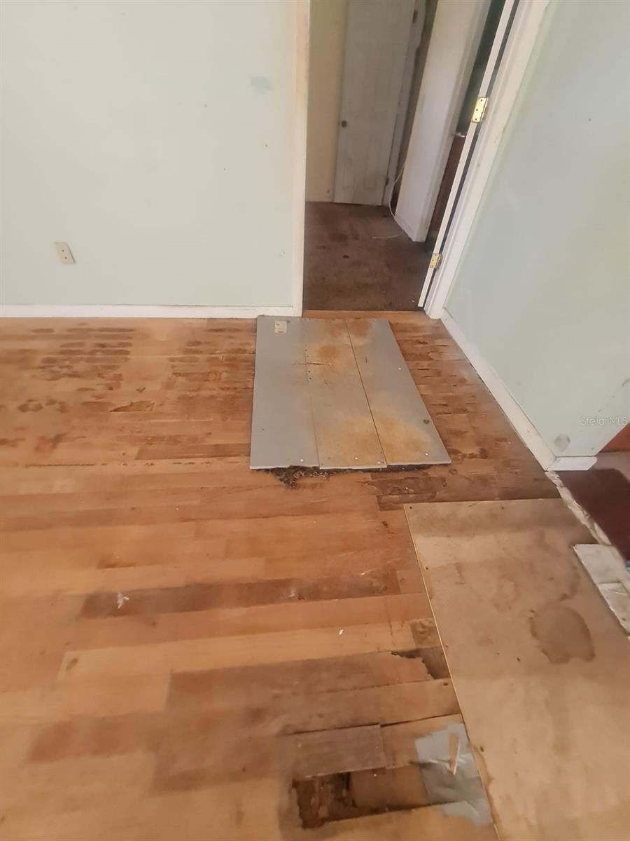 Image 24 of 33 For 5241 67th Street N