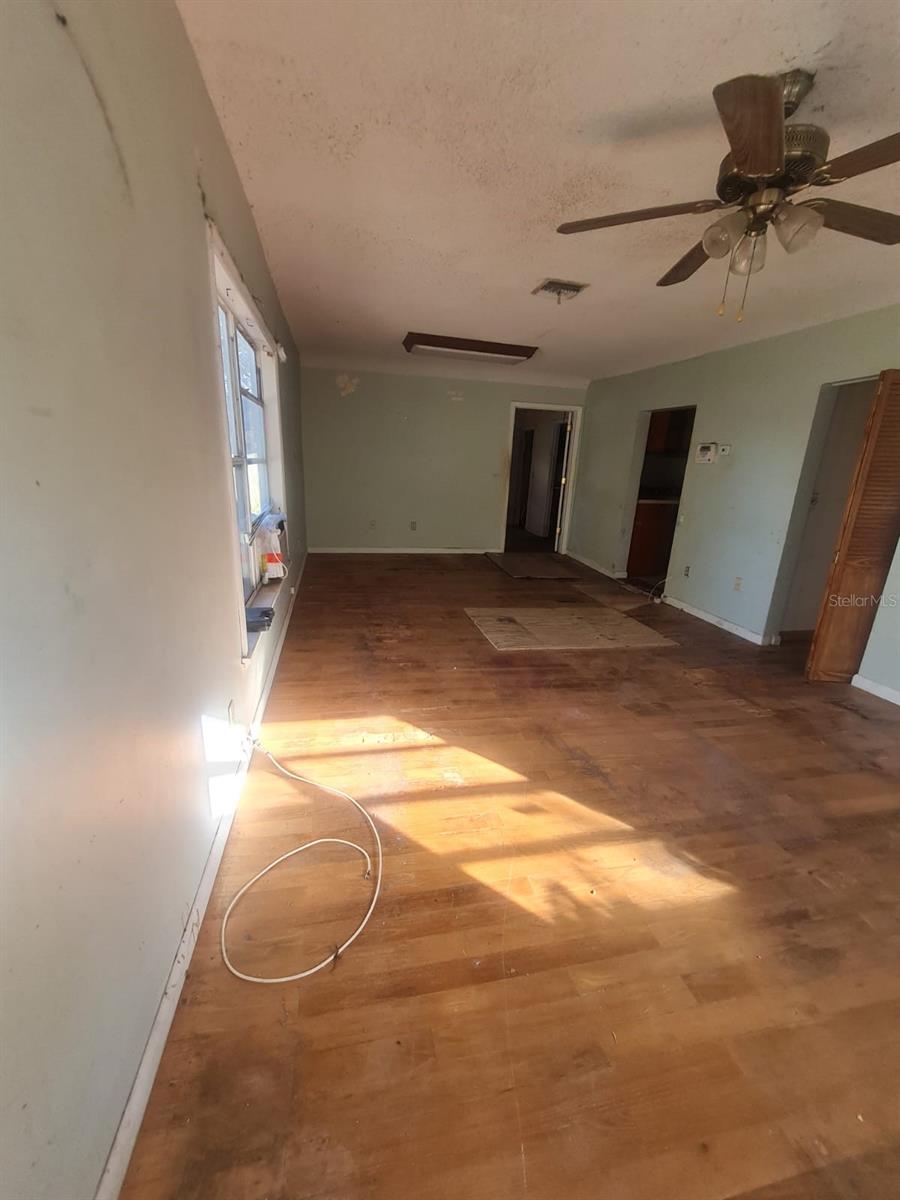 Image 28 of 33 For 5241 67th Street N