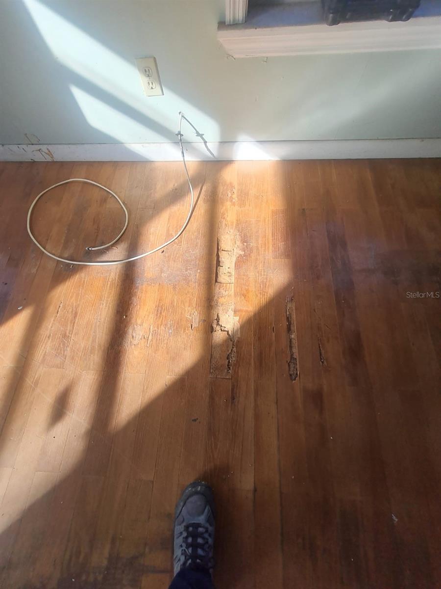 Image 5 of 33 For 5241 67th Street N