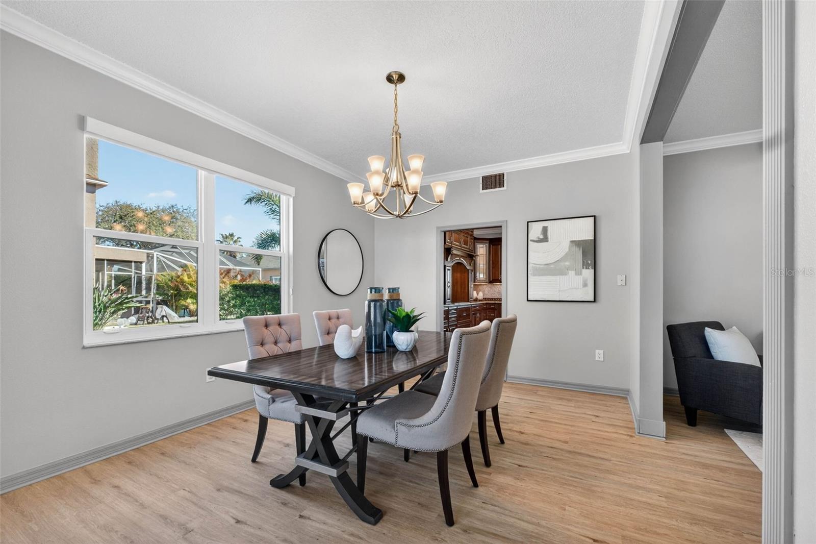 Listing photo id 8 for 12404 Maidstone Court