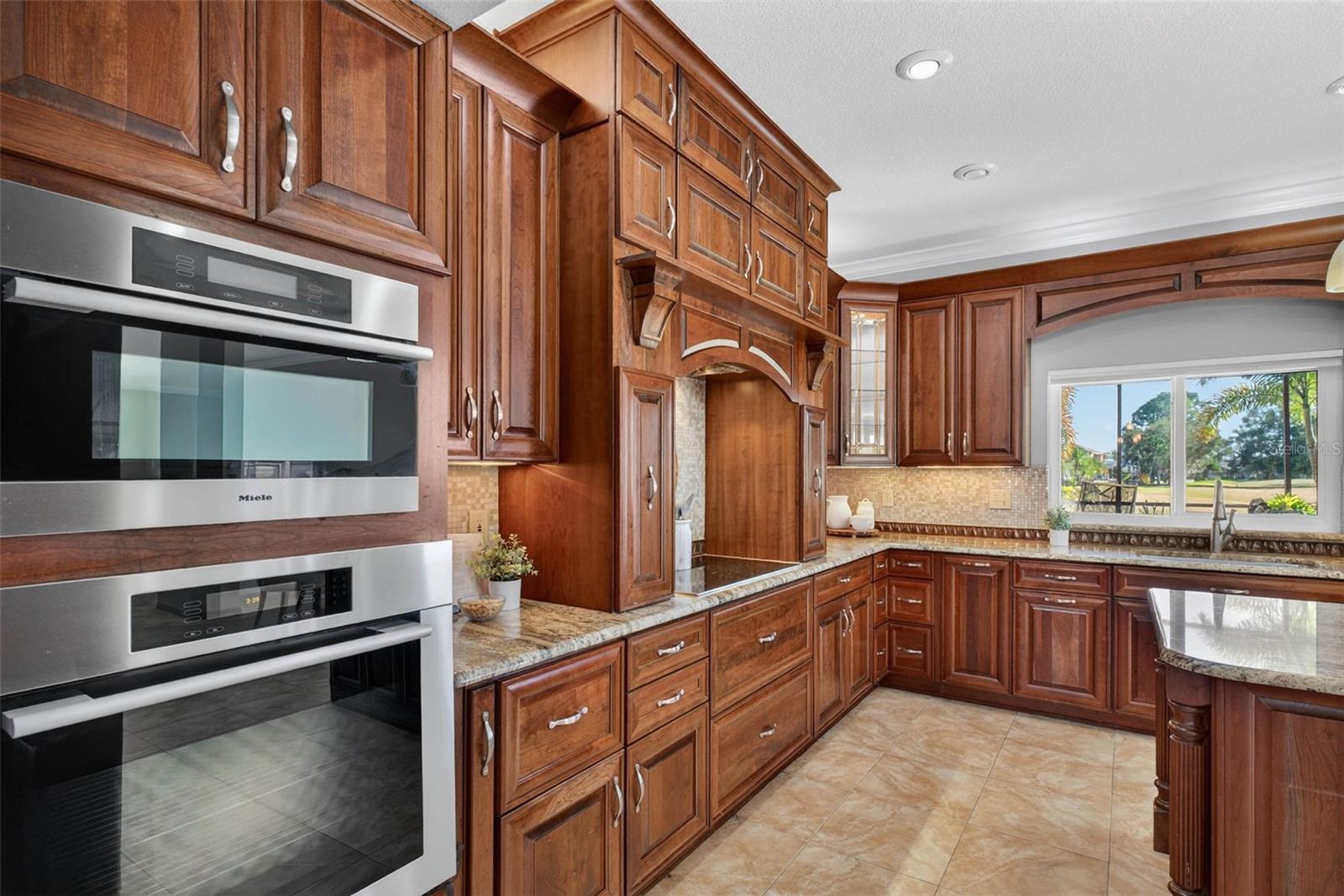 Listing photo id 16 for 12404 Maidstone Court