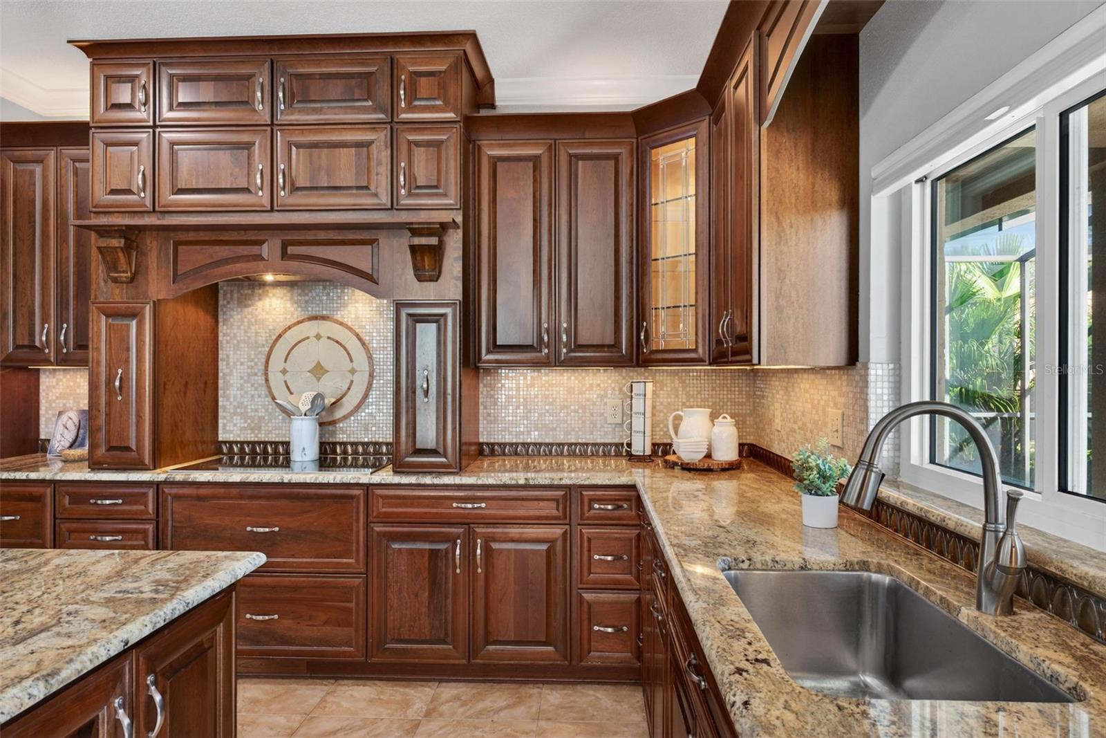 Listing photo id 17 for 12404 Maidstone Court