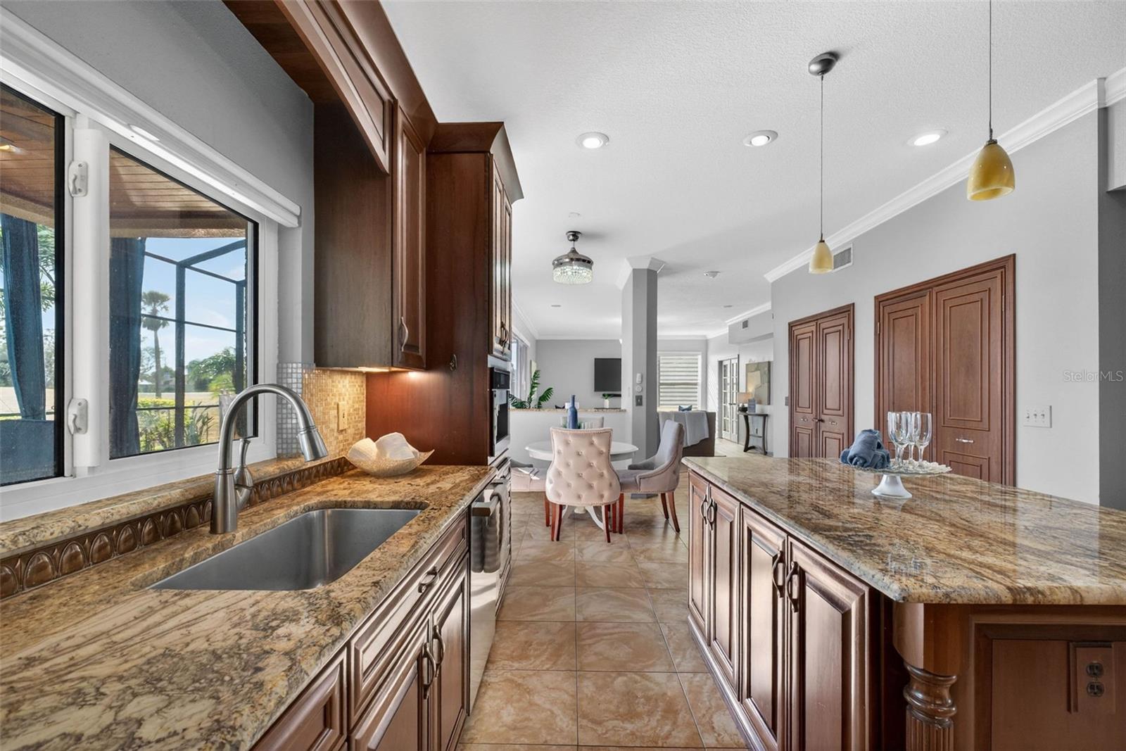 Listing photo id 20 for 12404 Maidstone Court