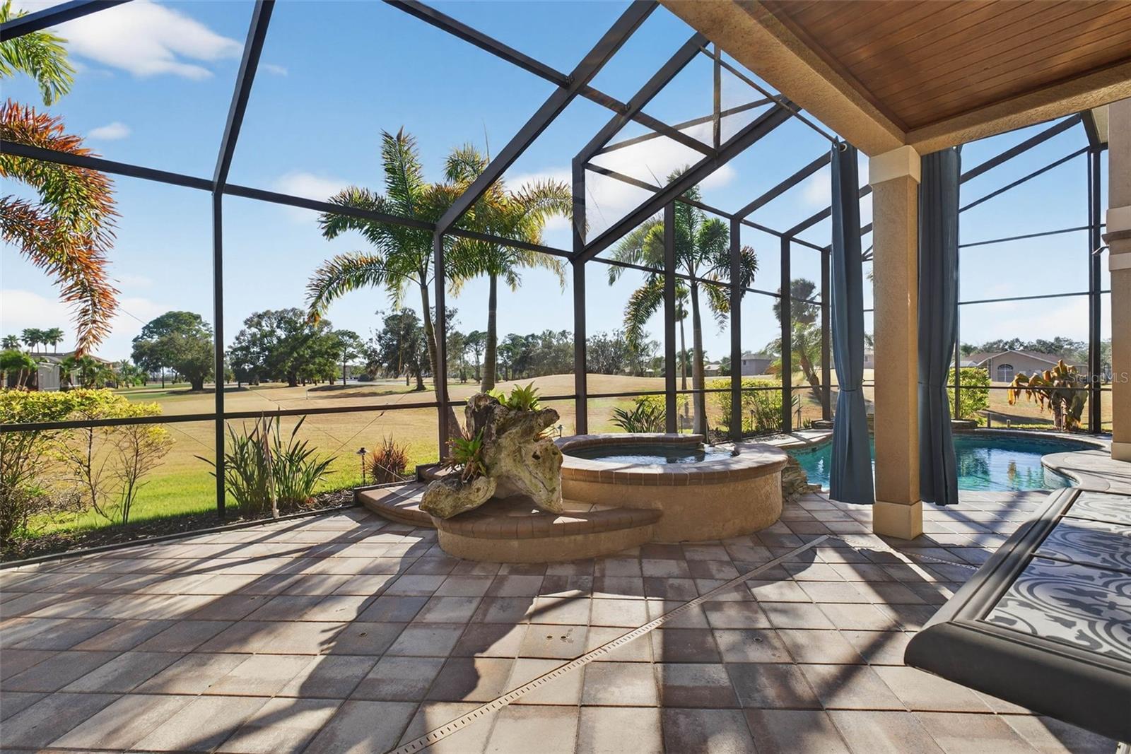 Listing photo id 70 for 12404 Maidstone Court