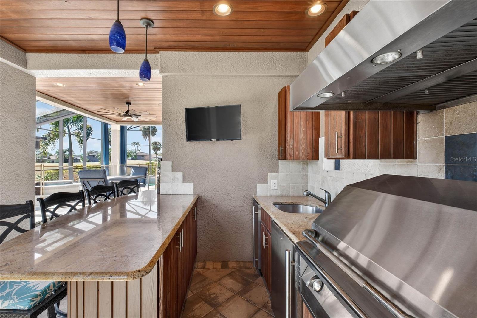 Listing photo id 76 for 12404 Maidstone Court