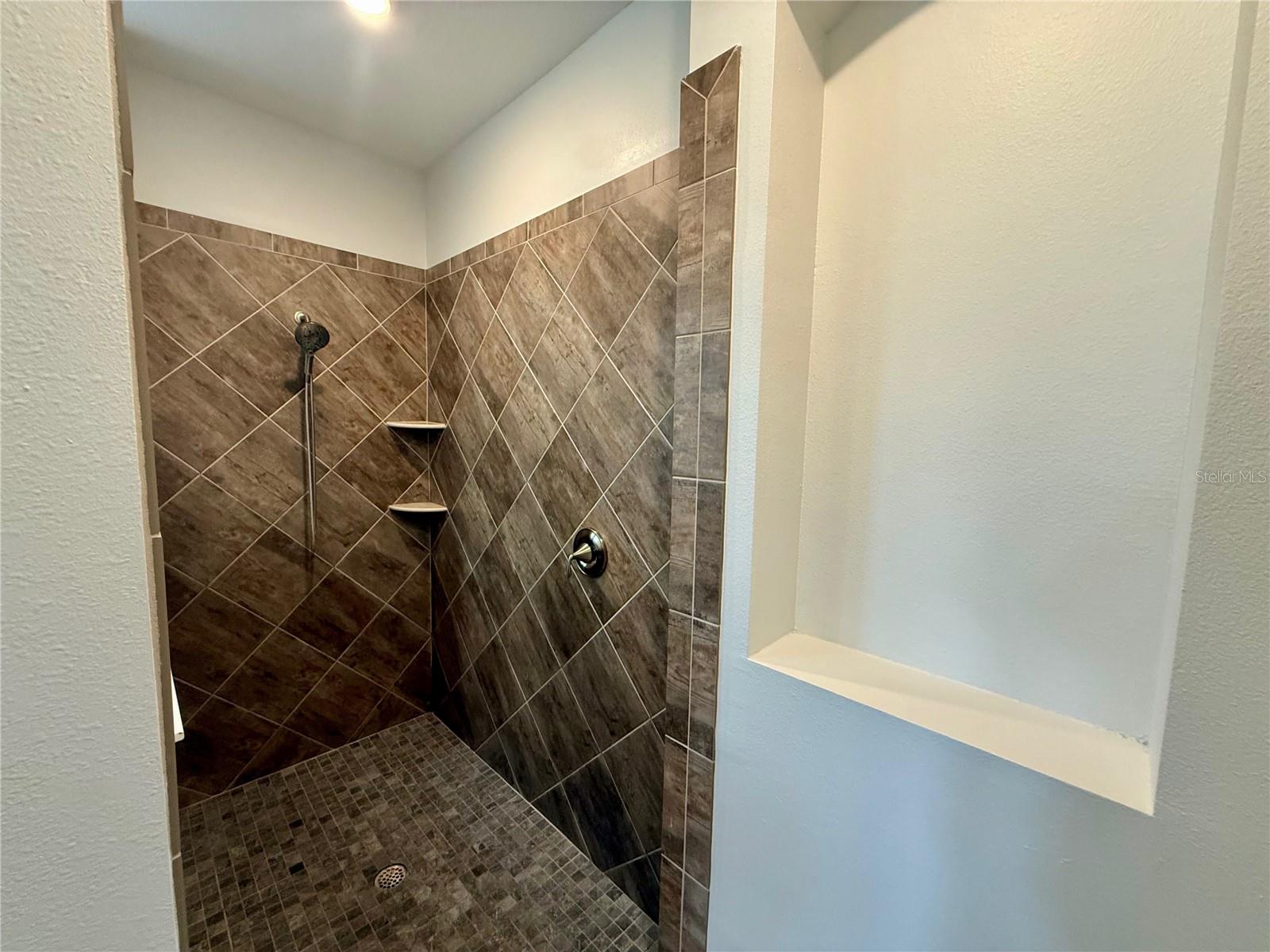 Image 27 of 60 For 10409 Cardera Drive