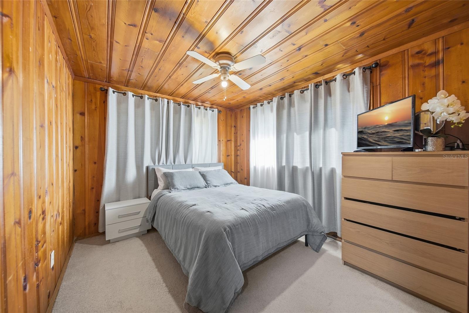 Image 23 of 34 For 5080 70th Avenue N