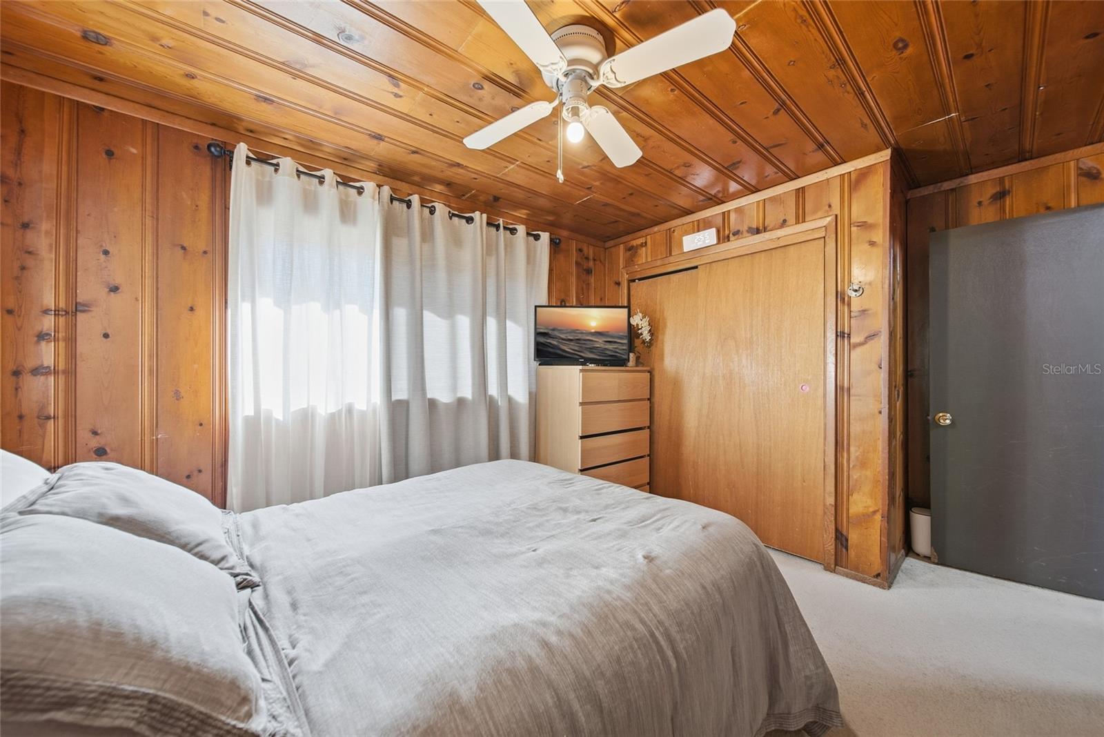 Image 24 of 34 For 5080 70th Avenue N