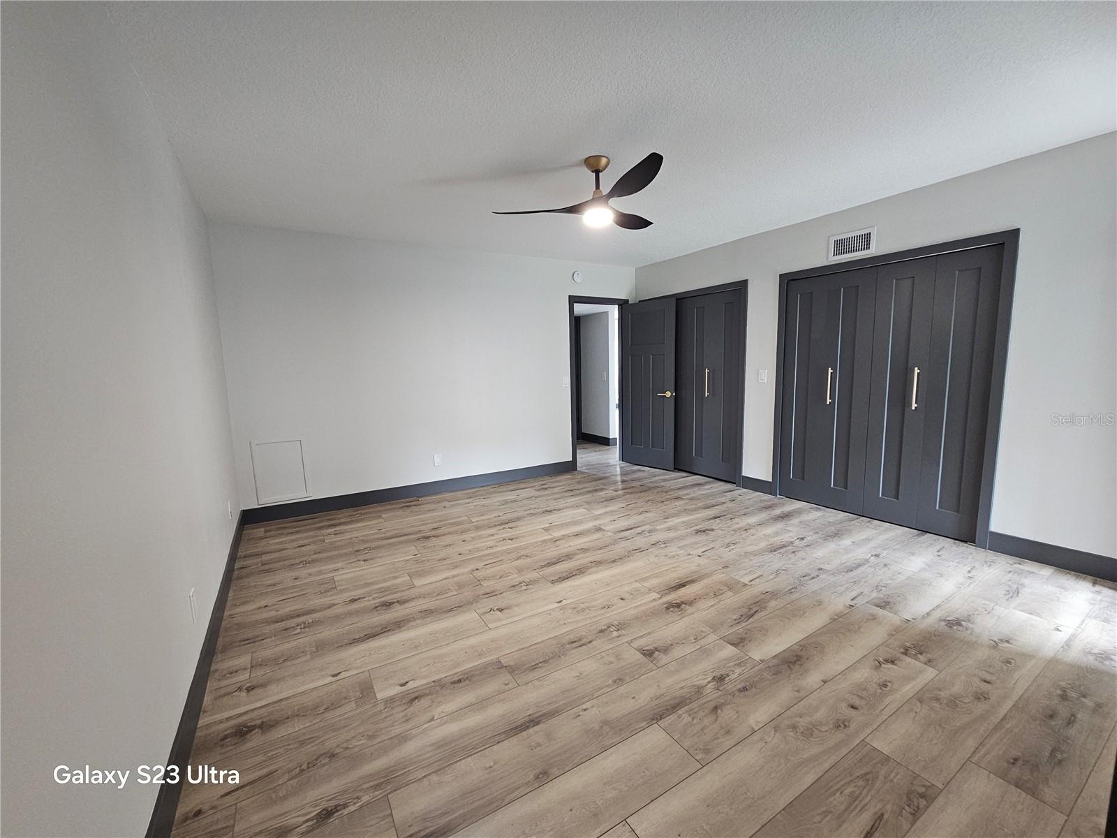 Image 13 of 69 For 2435 Sumatran Way 35