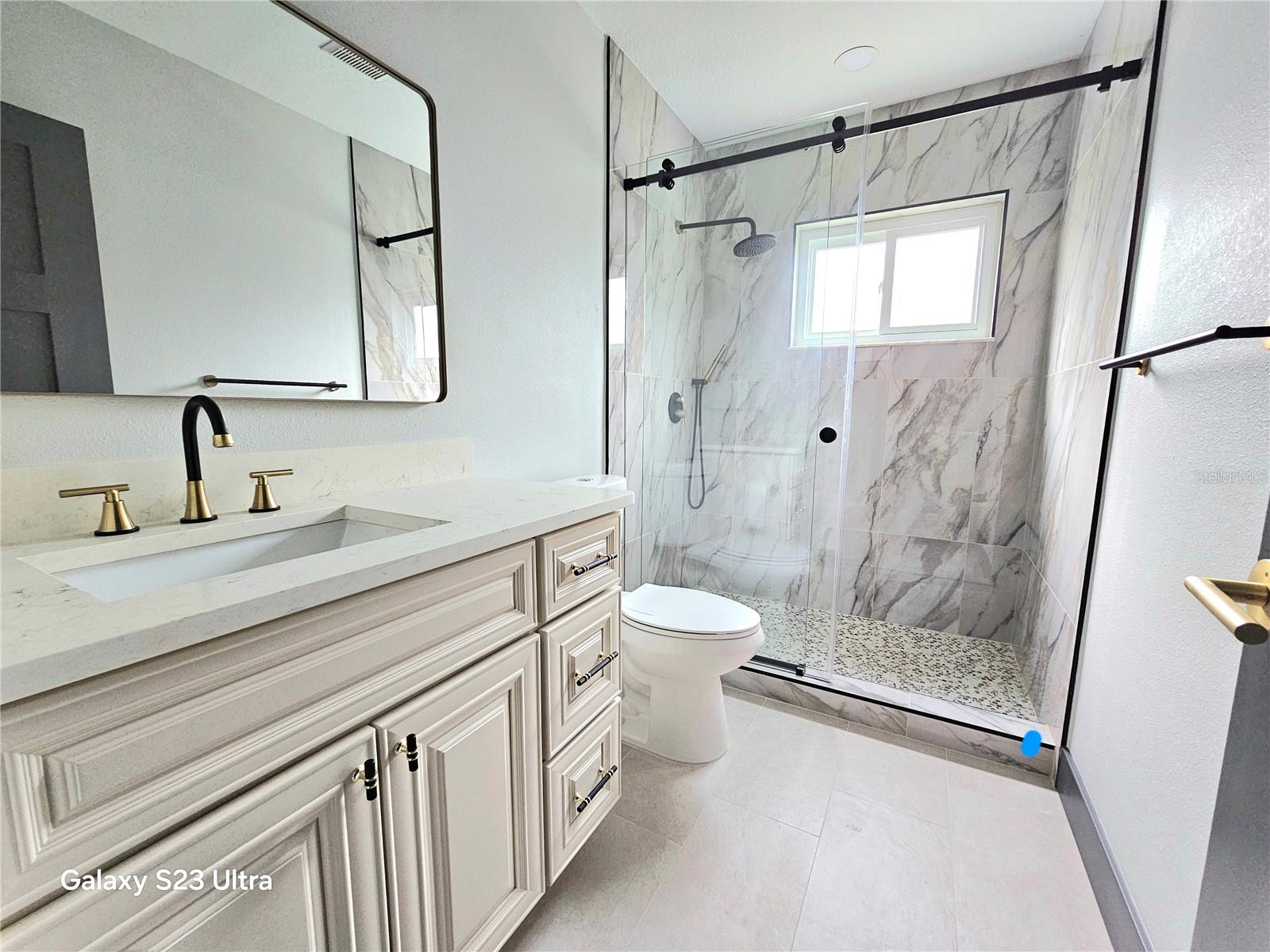 Image 14 of 69 For 2435 Sumatran Way 35