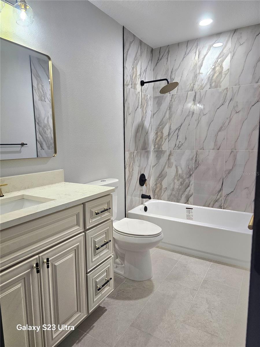 Image 16 of 69 For 2435 Sumatran Way 35