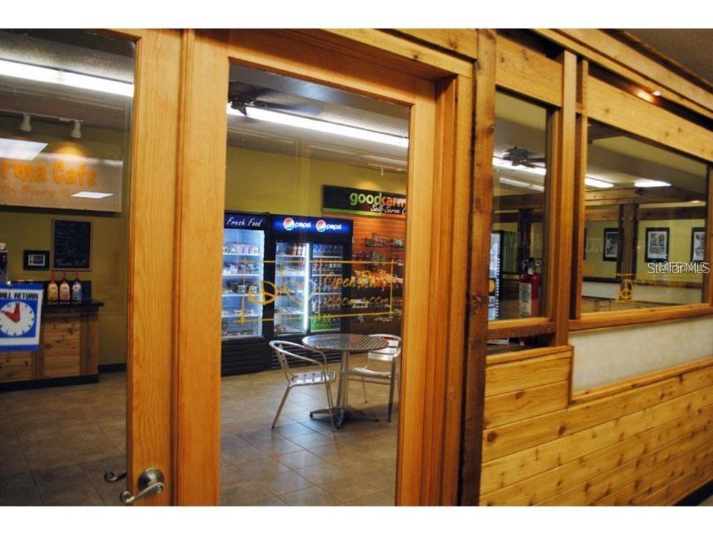 Image 36 of 69 For 2435 Sumatran Way 35