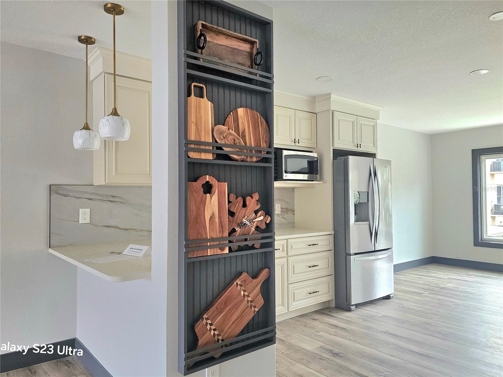 Image 6 of 69 For 2435 Sumatran Way 35