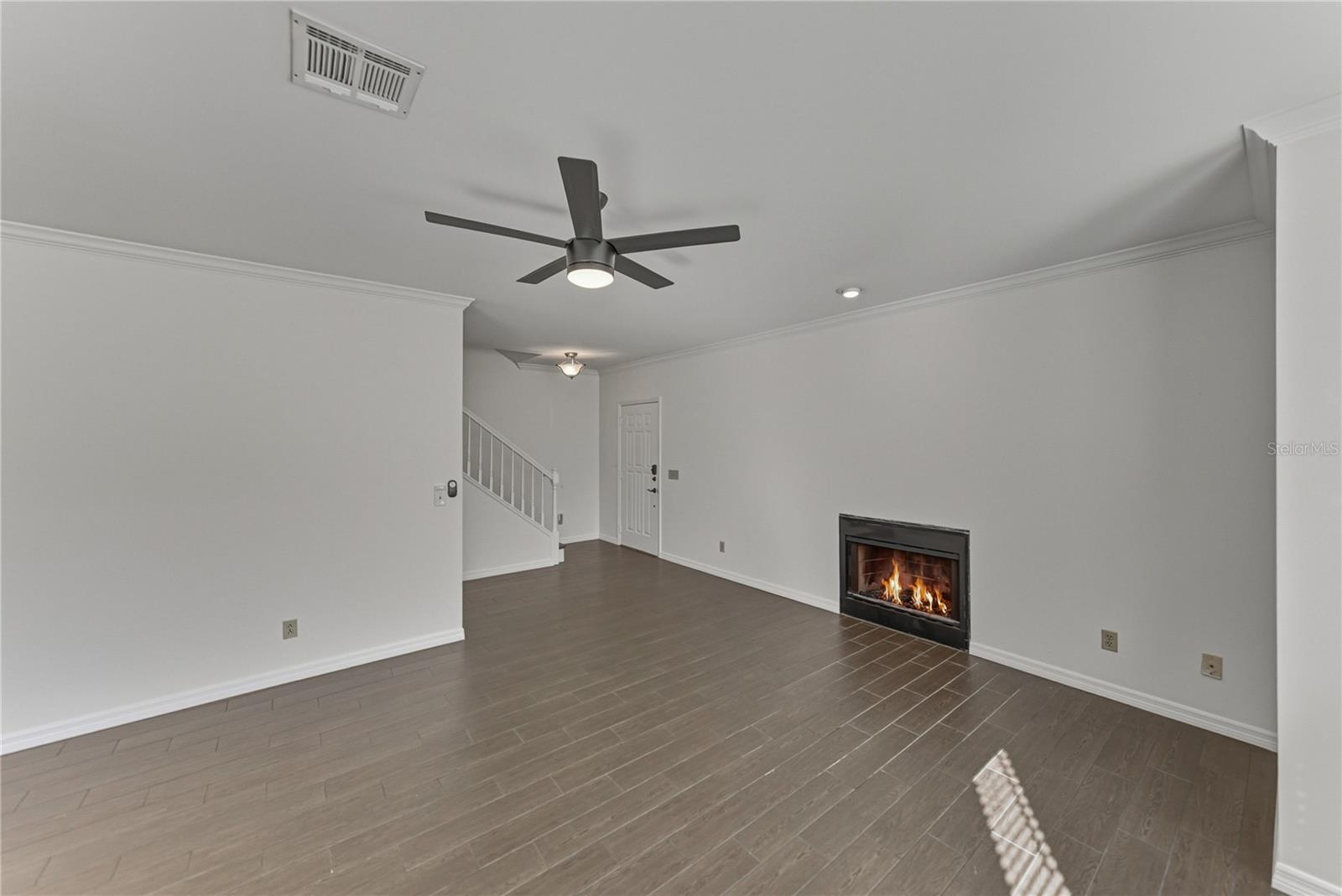 Image 25 of 62 For 307 Bungalow Park Avenue B