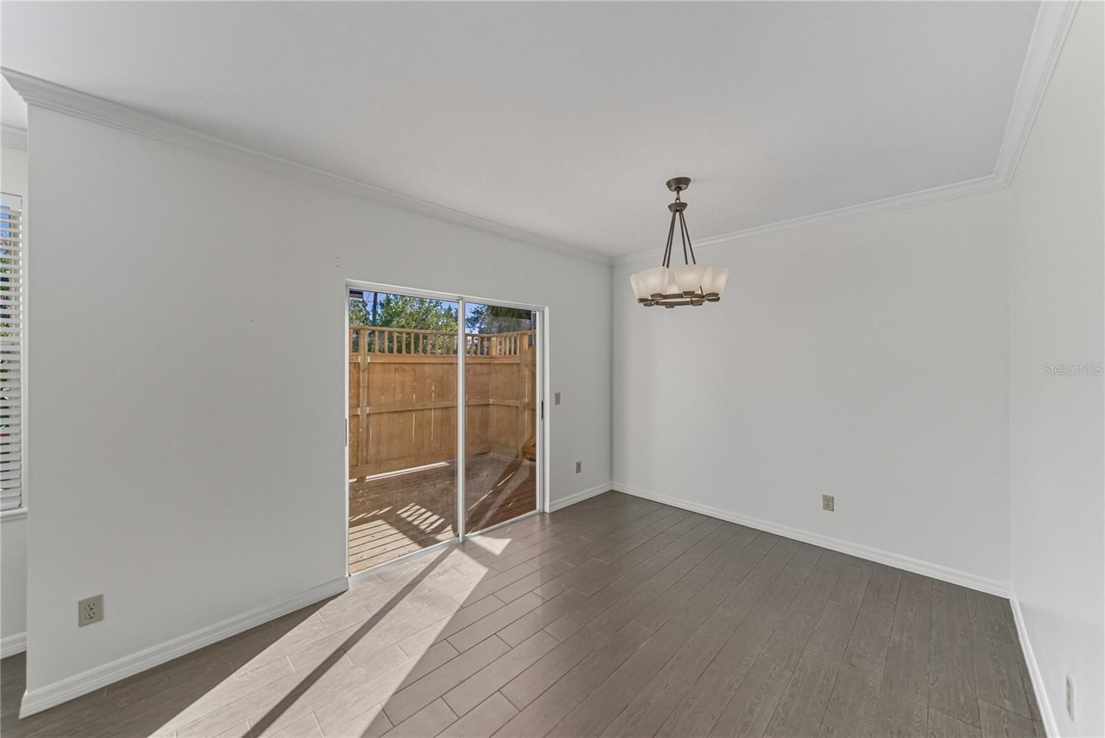 Image 27 of 62 For 307 Bungalow Park Avenue B