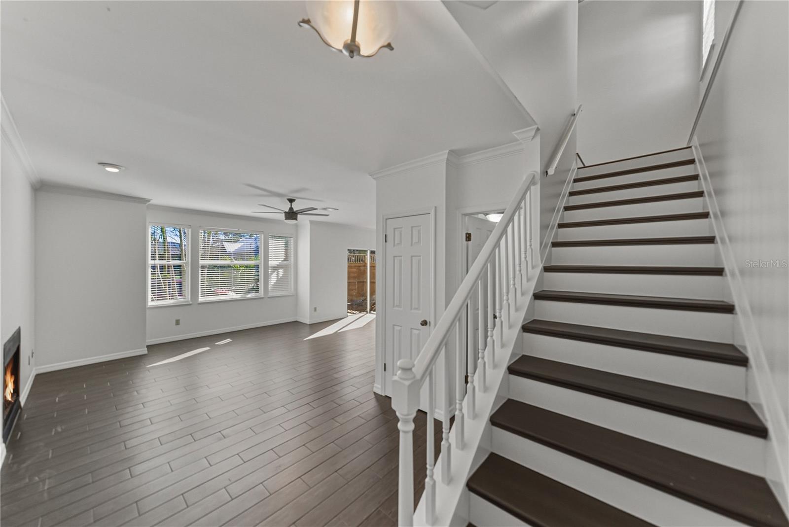 Image 32 of 62 For 307 Bungalow Park Avenue B