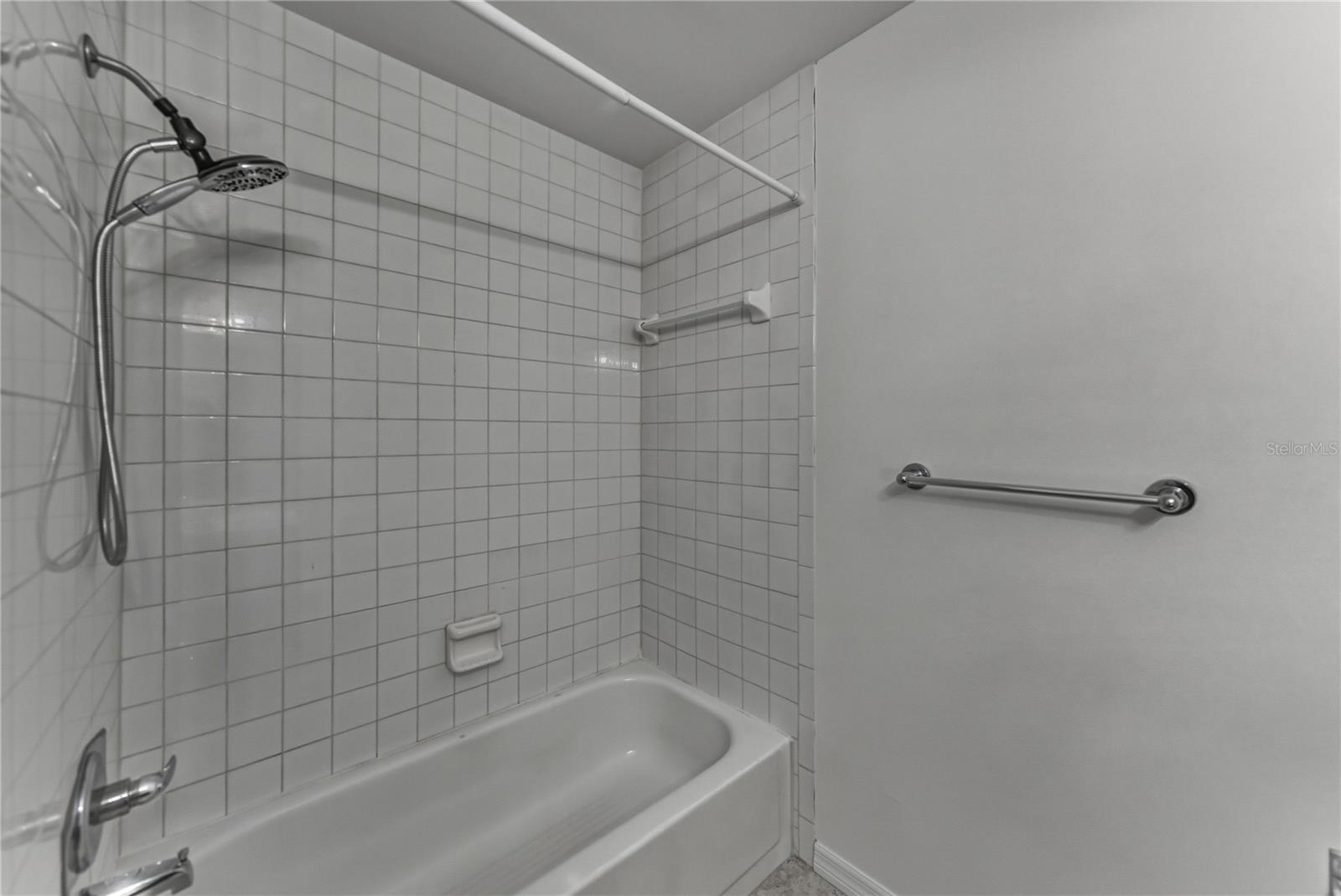 Image 45 of 62 For 307 Bungalow Park Avenue B