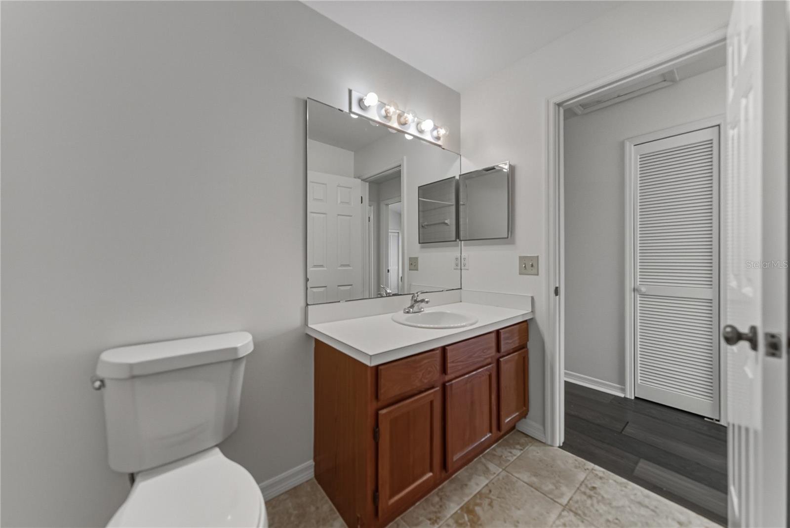 Image 47 of 62 For 307 Bungalow Park Avenue B