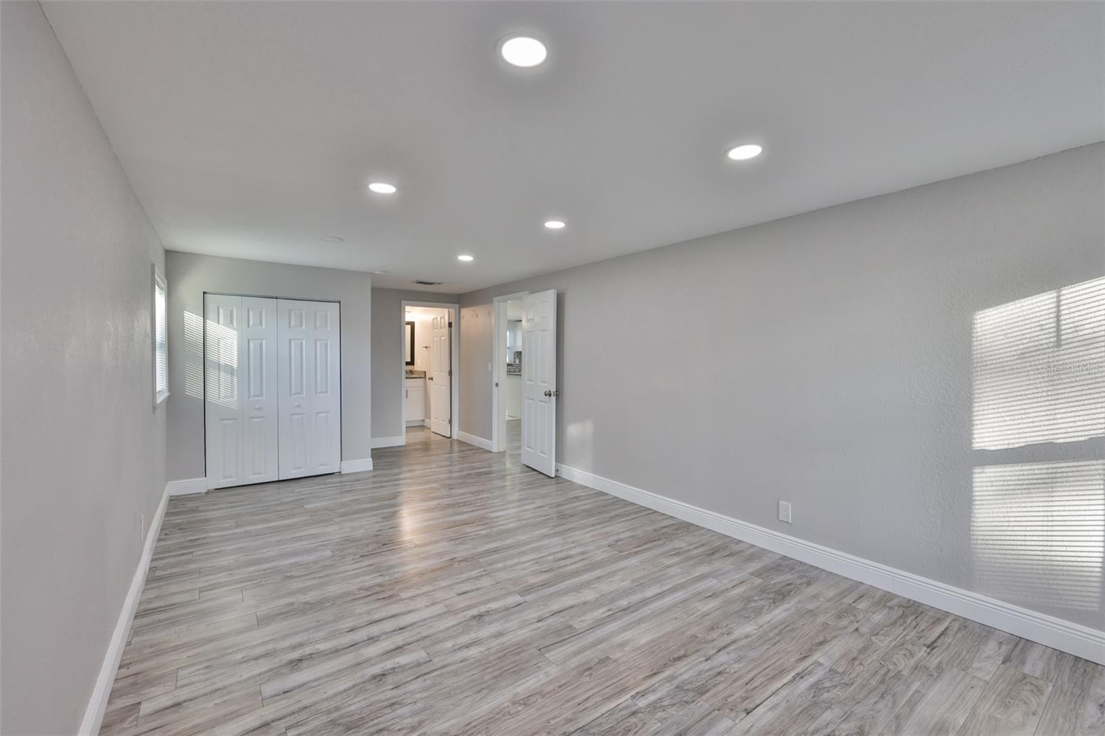 Image 27 of 40 For 12870 101st Way