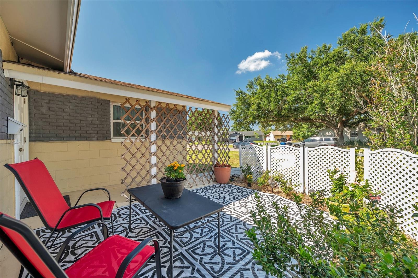 Image 24 of 33 For 5900 Cypress Street N