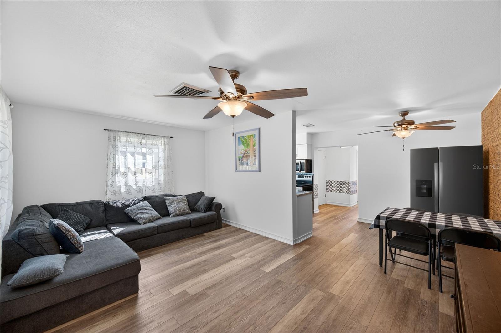 Image 6 of 33 For 5900 Cypress Street N