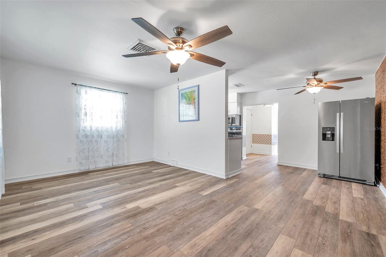 Image 7 of 33 For 5900 Cypress Street N