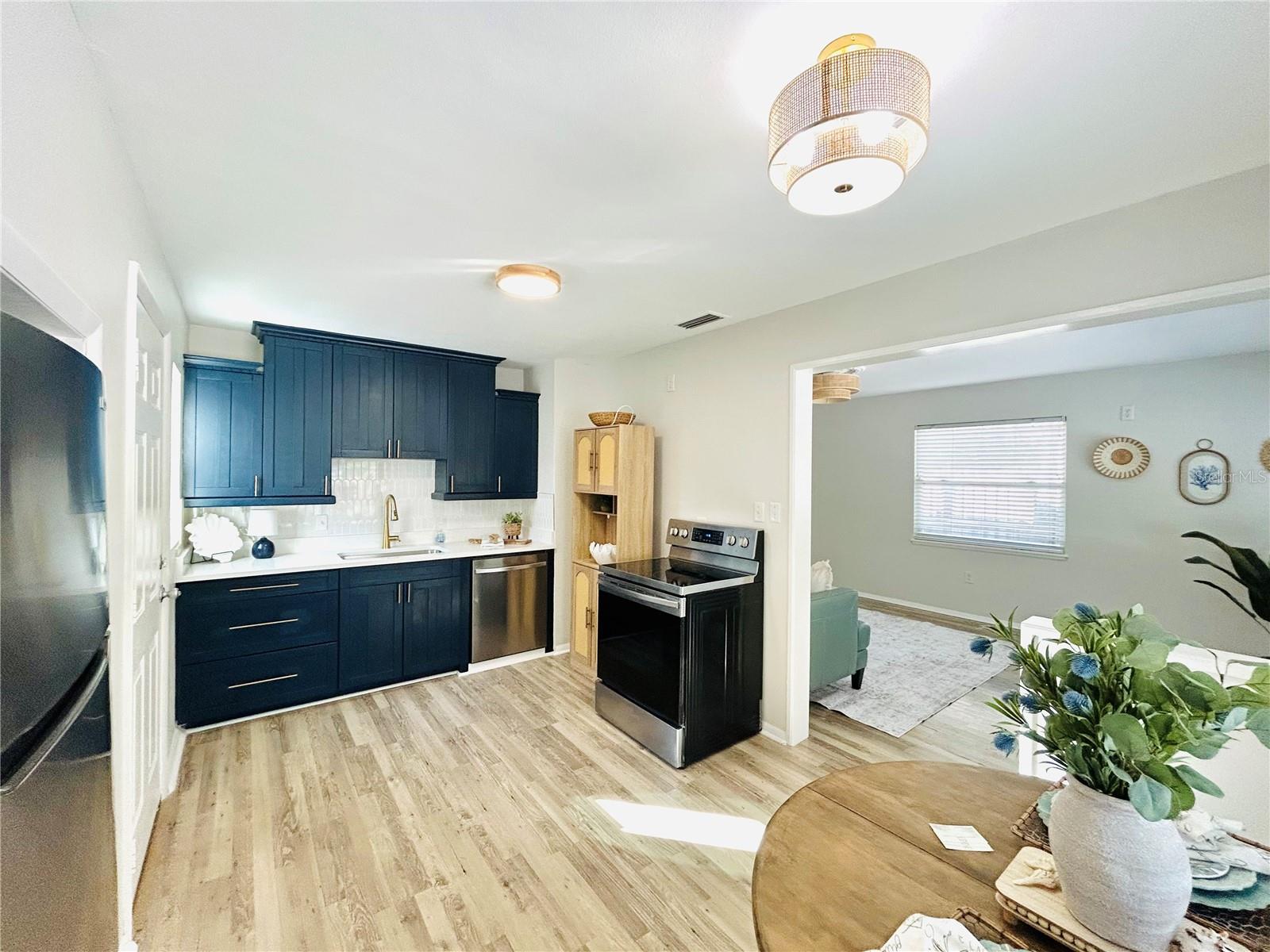 Image 5 of 18 For 2631 45th Street S