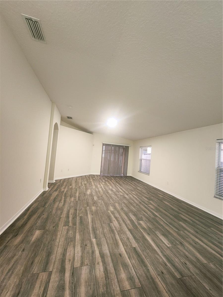 Image 13 of 31 For 7865 Carriage Pointe Drive