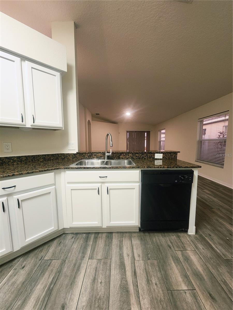 Image 23 of 31 For 7865 Carriage Pointe Drive