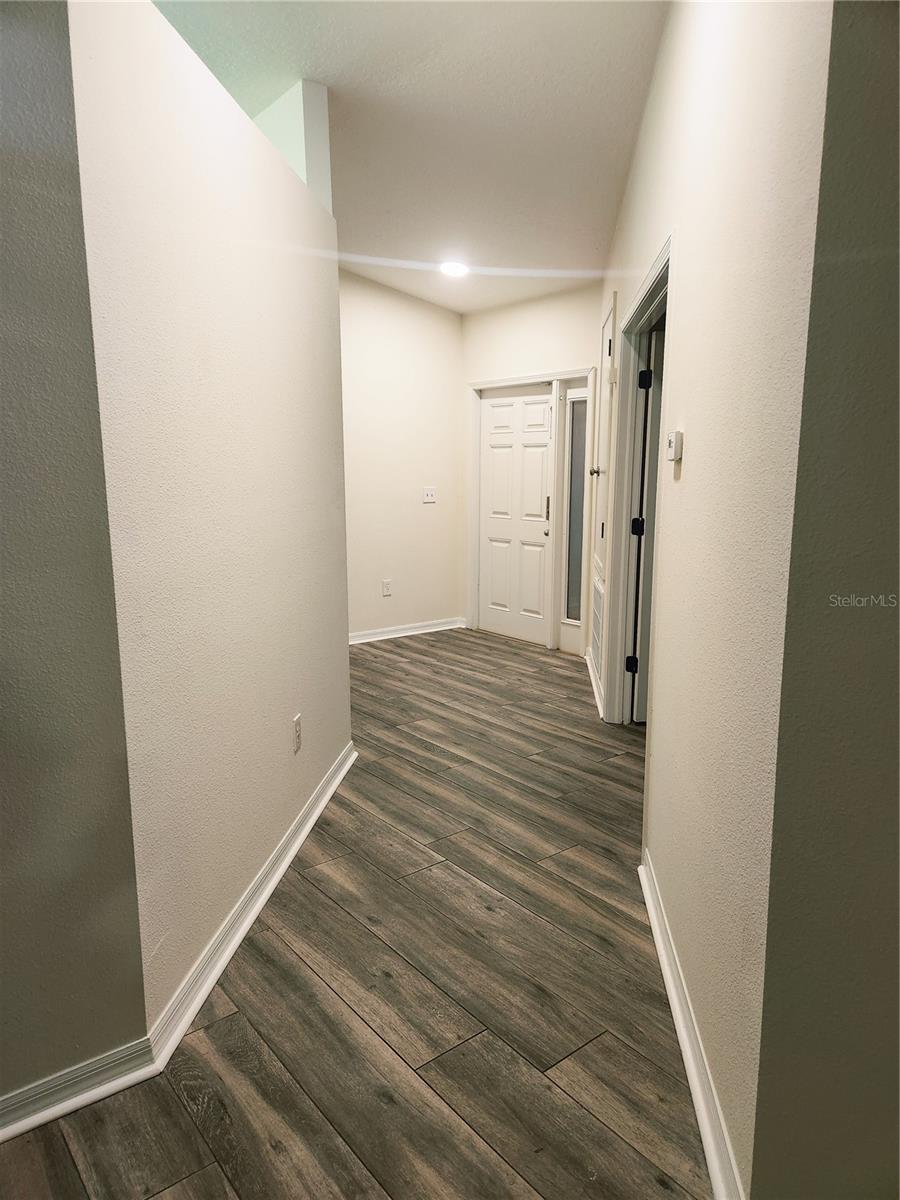 Image 5 of 31 For 7865 Carriage Pointe Drive