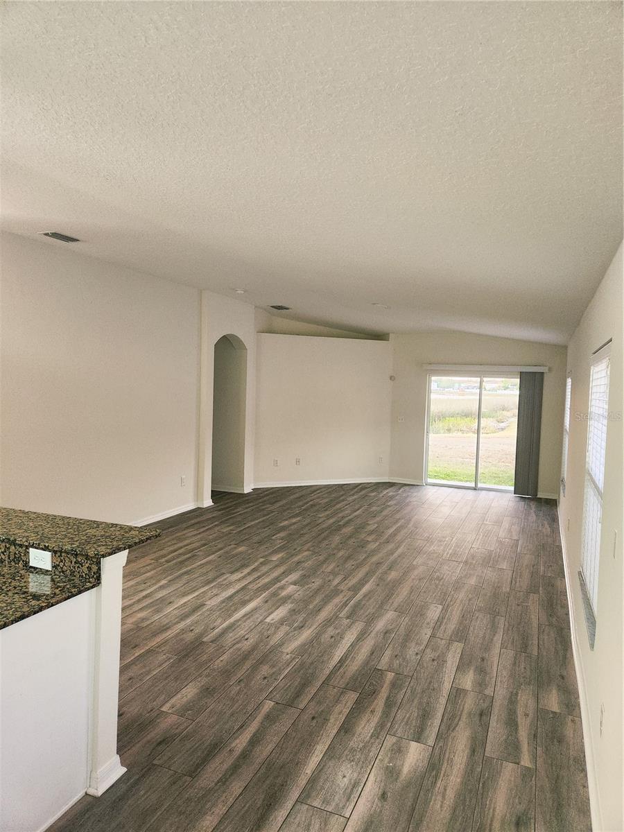 Image 9 of 31 For 7865 Carriage Pointe Drive