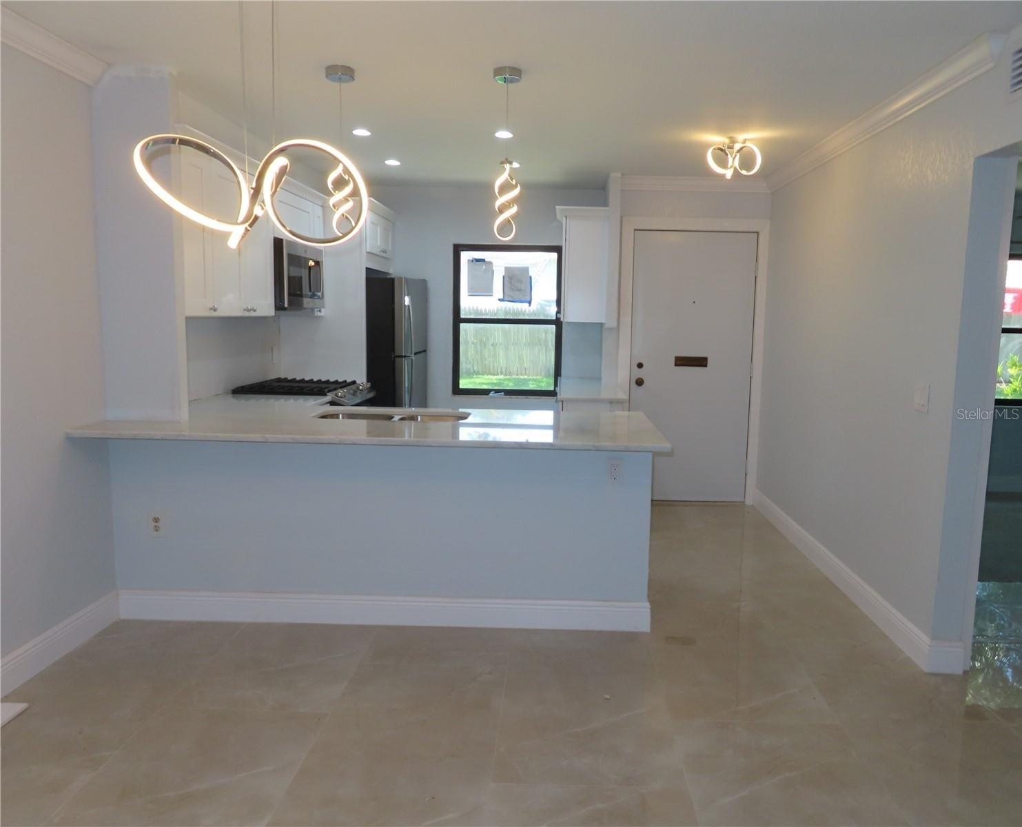 Image 4 of 33 For 1167 Mission Circle 53e