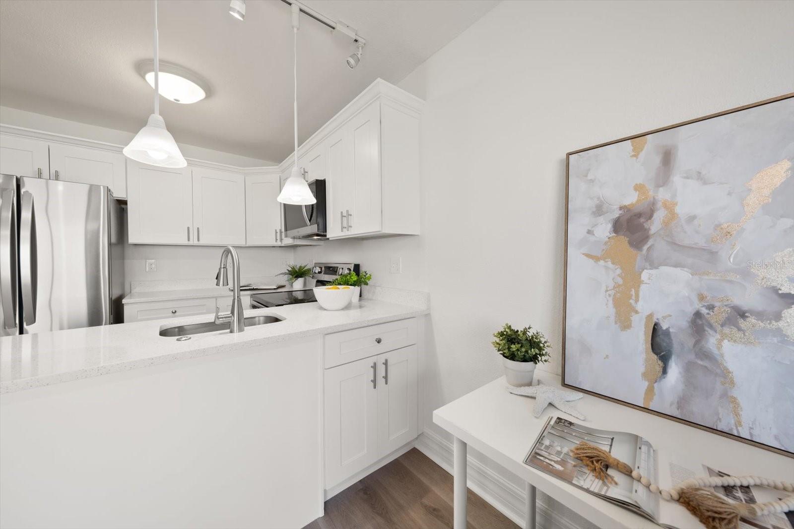 Image 18 of 54 For 2566 Gary Circle 2