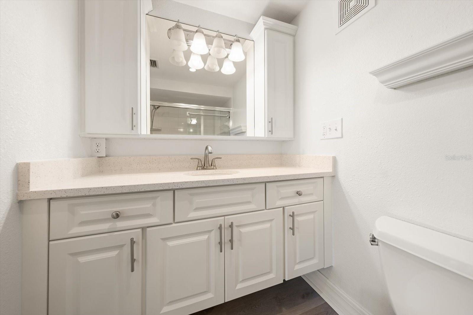 Image 23 of 54 For 2566 Gary Circle 2