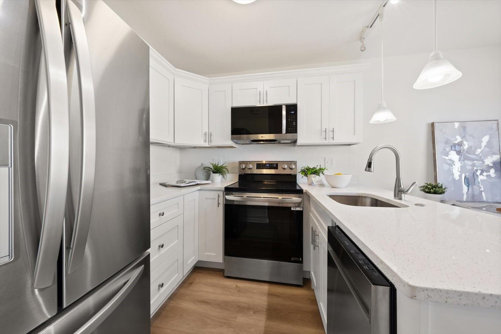 Image 9 of 54 For 2566 Gary Circle 2