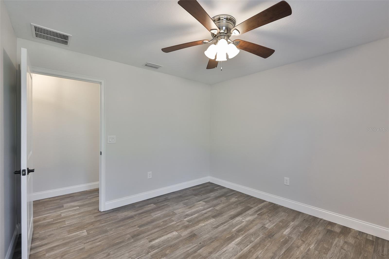 Image 32 of 40 For 603 Half Mile Road