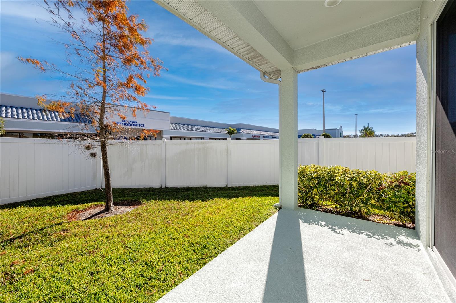 Listing photo id 37 for 1527 Caldera Court