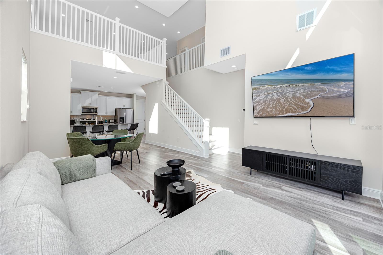 Listing photo id 3 for 1527 Caldera Court