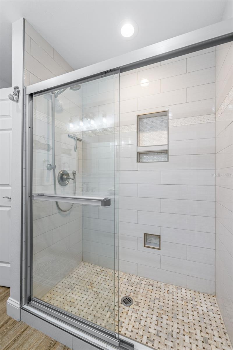 Image 26 of 48 For 3784 42nd Avenue S