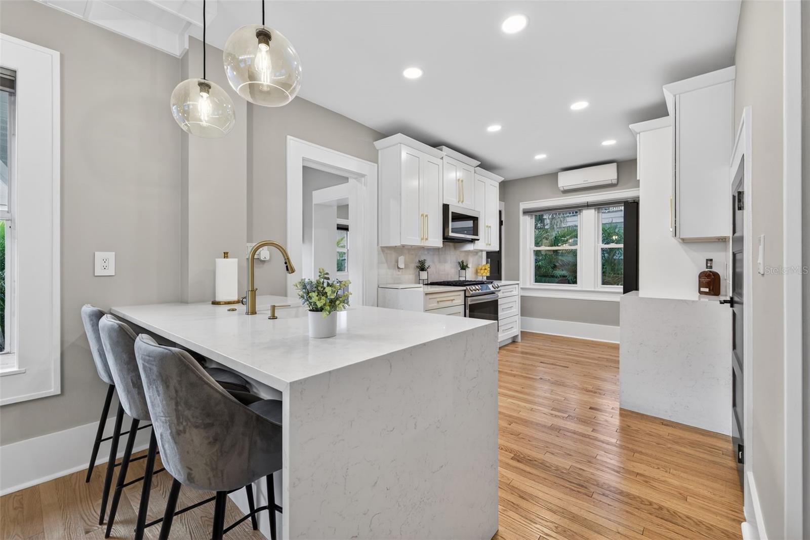 Image 17 of 56 For 534 1st Street N