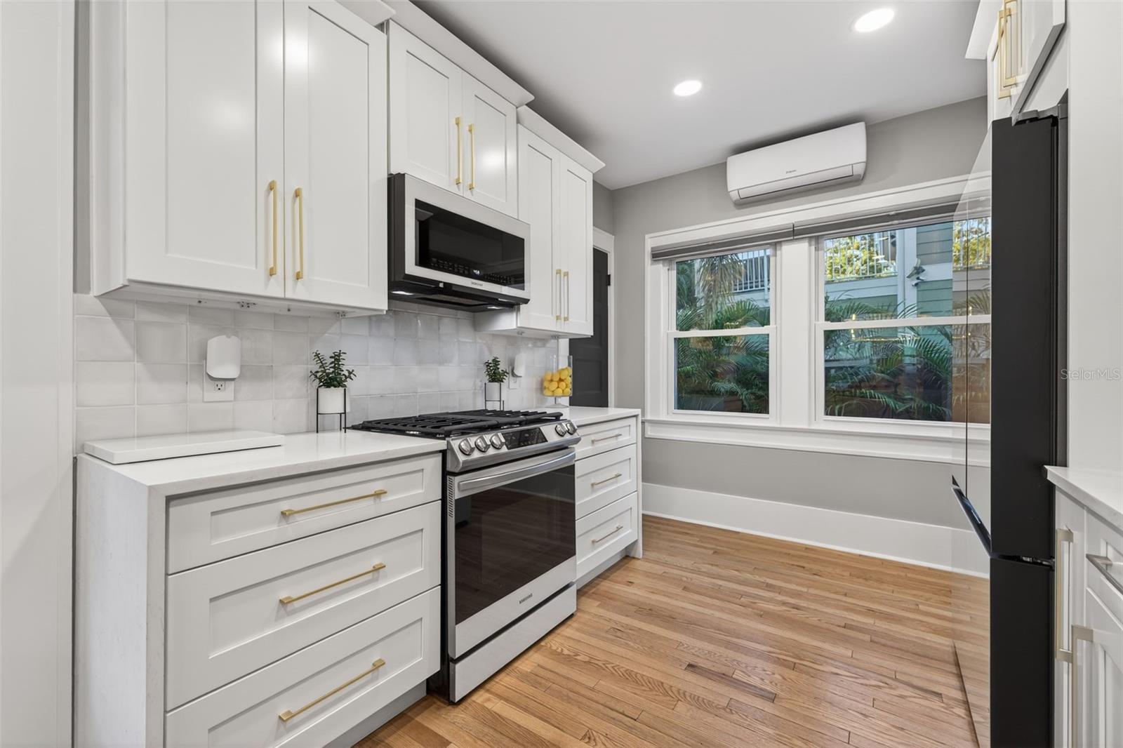 Image 19 of 56 For 534 1st Street N